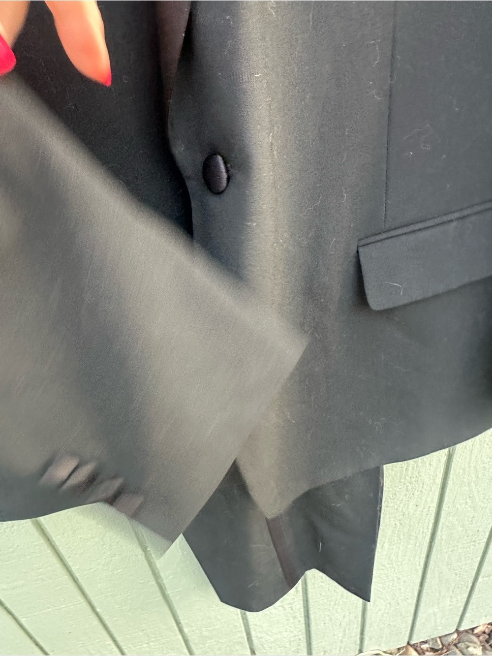 Classic Black Satin-Lapel Tuxedo - Picture 5 of 13